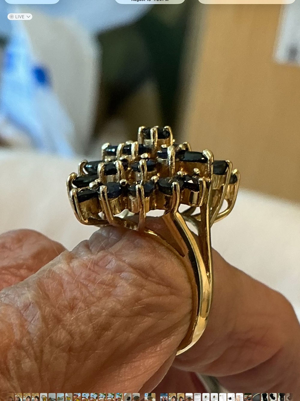 14K GOLD SAPPHIRES VINTAGE RING. SIZE 7